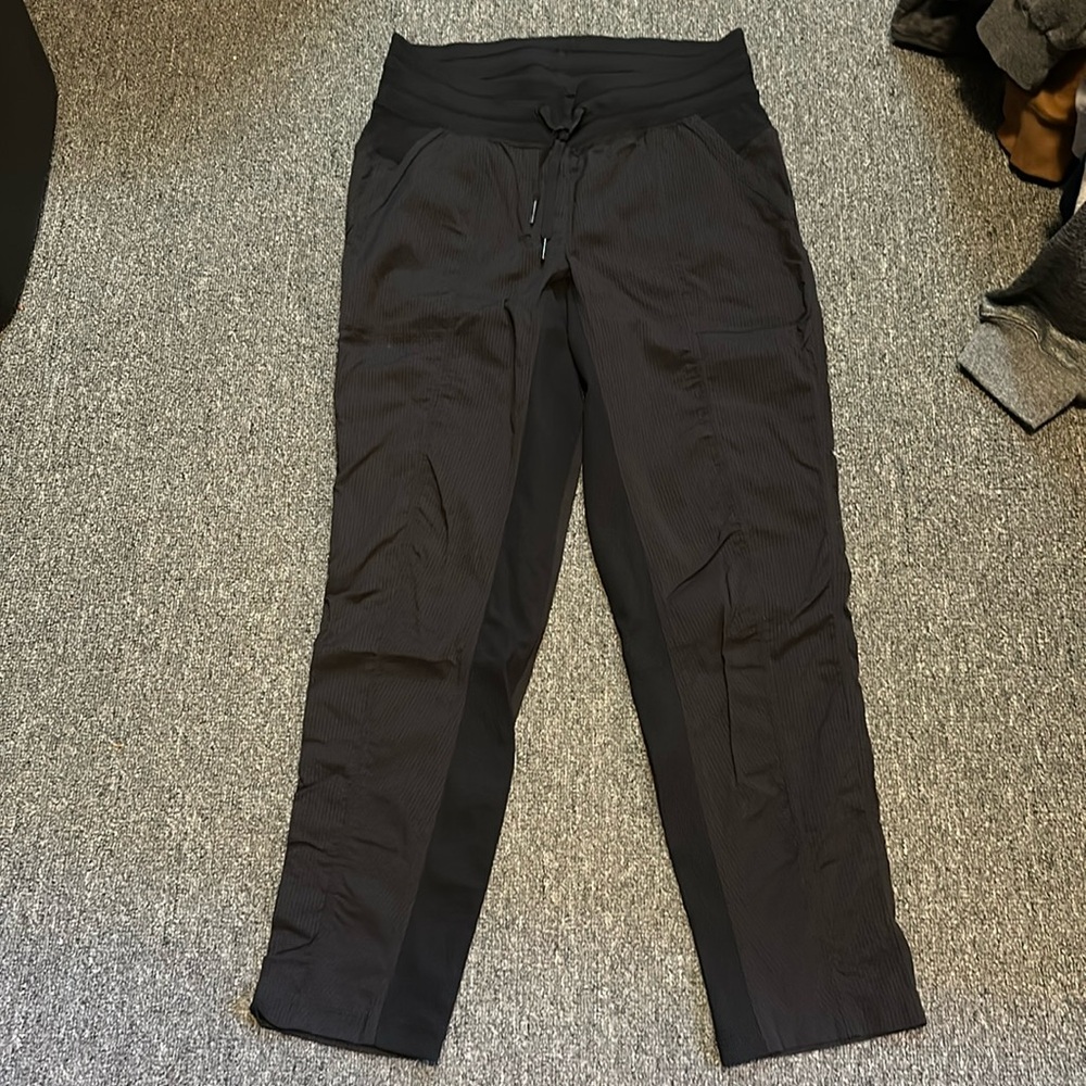 Lululemon Studio Dance Pants UNLINED Size 4